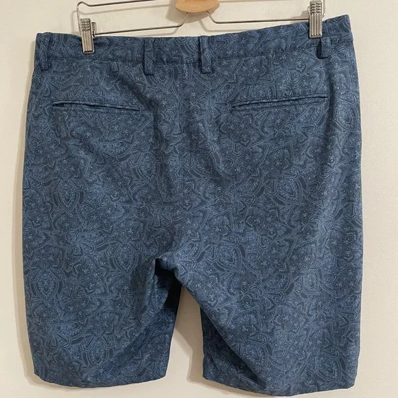 Greg Norman Men's Size 36 Blue Paisley Print Athletic Golf Shorts 90% Polyester - Picture 2 of 9